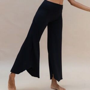 Indigo Luna Layla Flares Size Small - Black